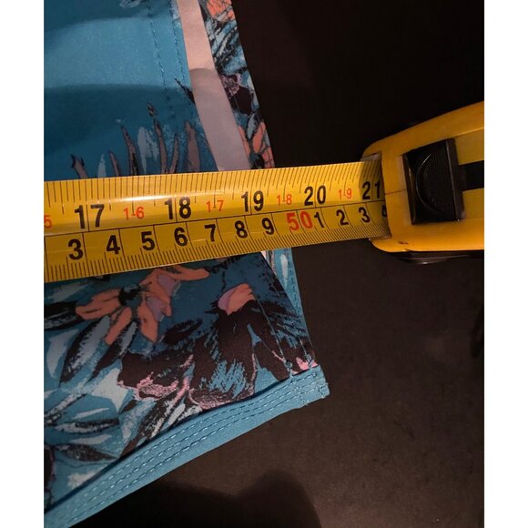 Volcom Manic 2 Board Shorts Floral AOP Mens 31 9" Beach Swim Trunks NWT - Picture 6 of 7